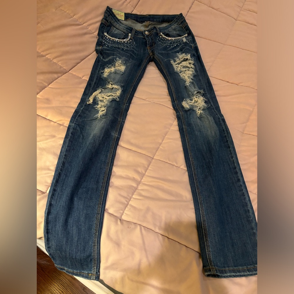 Machine stones jeans